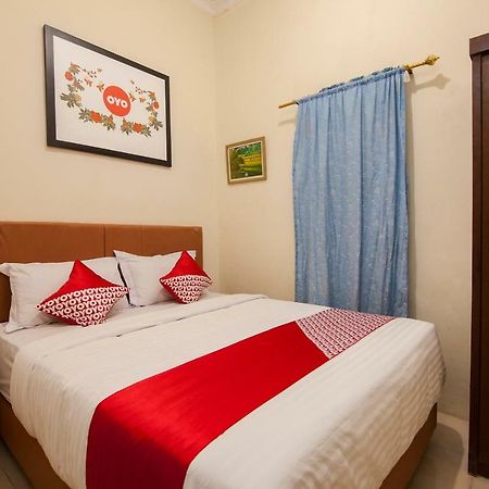 OYO 719 Penginapan Panatapan Almonsari Resort Siborongborong Bagian luar foto